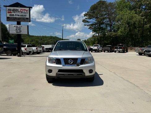 Used 2018 Nissan Frontier SV AWD/4WD image 15
