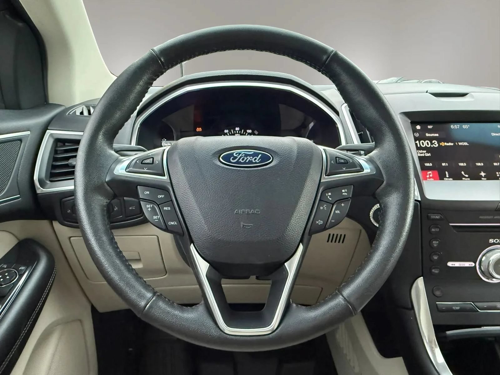 Used 2017 Ford Edge Titanium w/ Technology Package AWD/4WD image 13