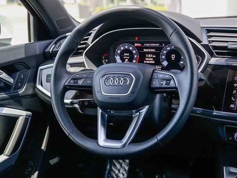 Certified 2025 Audi Q3 2.0T Premium w/ Convenience Package AWD/4WD image 16