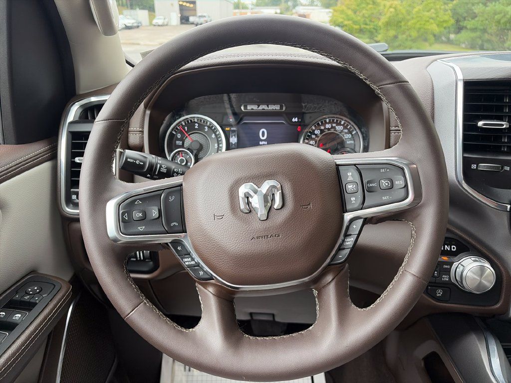 Used 2025 RAM 1500 Laramie AWD/4WD image 15