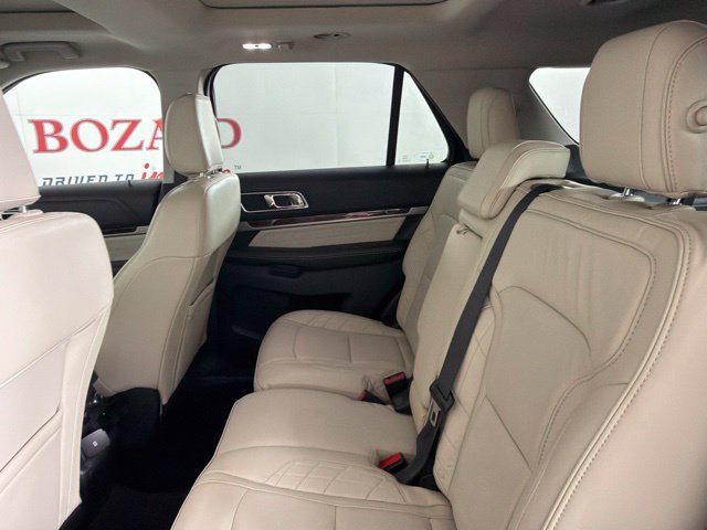 Used 2018 Ford Explorer Platinum AWD/4WD image 26