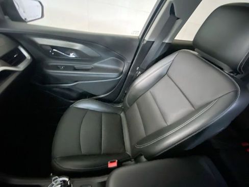 Used 2023 GMC Terrain SLT FWD image 15