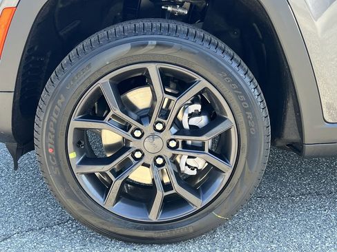 New 2025 Jeep Grand Cherokee L Limited AWD/4WD image 33