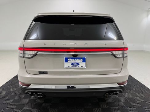 Used 2023 Lincoln Aviator Reserve w/ Equipment Group 201A image 6