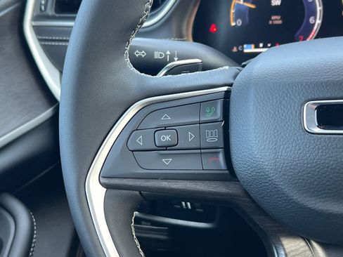 New 2025 Jeep Grand Cherokee L Limited w/ Black Appearance Package image 21