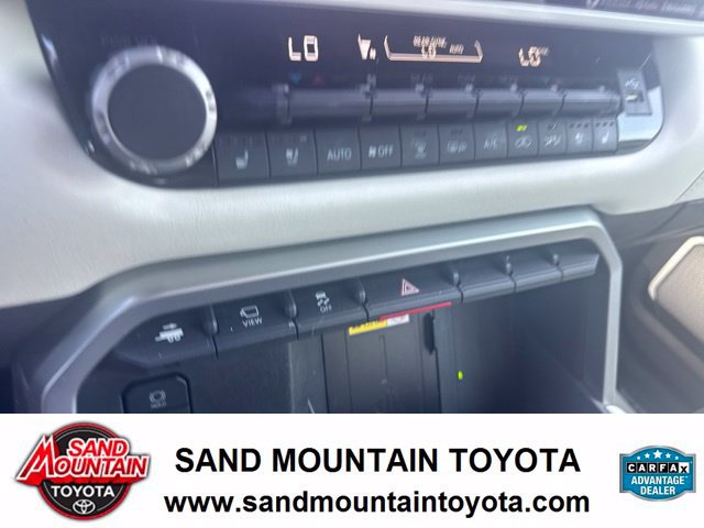 Used 2023 Toyota Sequoia Capstone AWD/4WD image 22