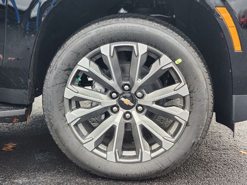 New 2026 Chevrolet Suburban High Country image 6