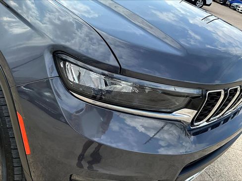 Used 2023 Jeep Grand Cherokee L Limited image 26