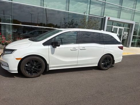 Used 2023 Honda Odyssey Sport image 18