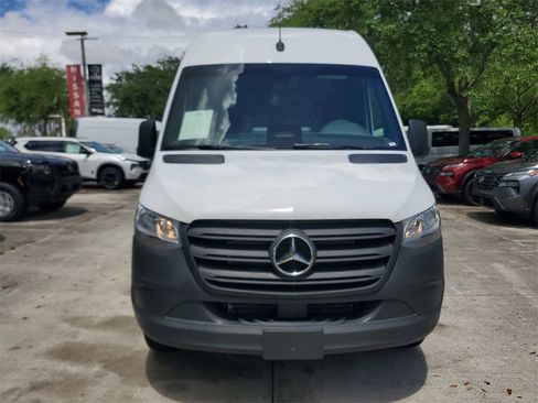 Used 2025 Mercedes-Benz Sprinter 2500 image 2