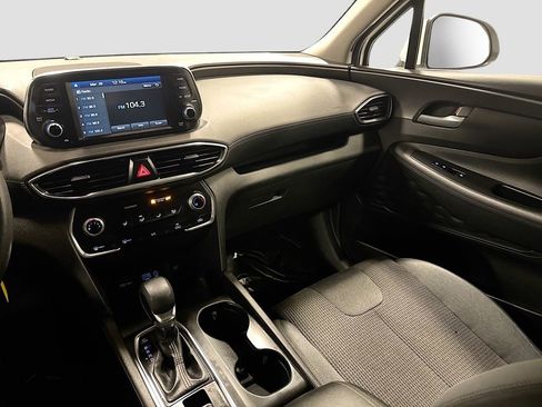 Used 2019 Hyundai Santa Fe SE image 25