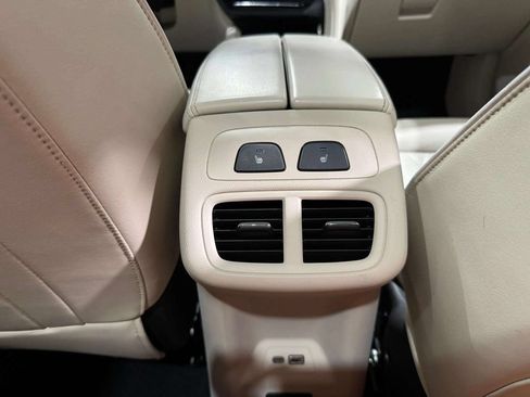 Used 2021 Buick Envision Avenir w/ Technology Package II AWD/4WD image 15