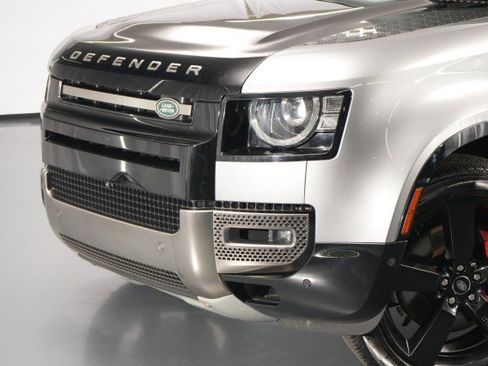 Used 2021 Land Rover Defender 110 X AWD/4WD image 3