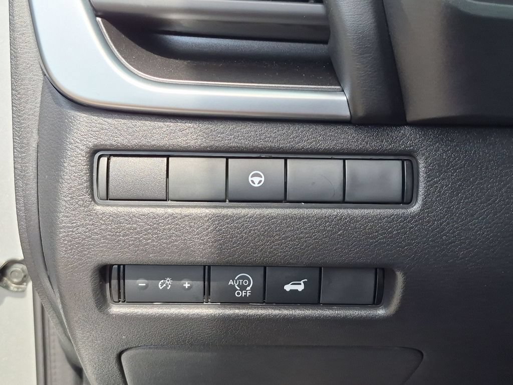 Certified 2023 Nissan Rogue SV w/ SV Premium B Package AWD/4WD image 16