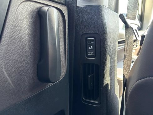 Used 2020 Honda Odyssey Elite image 51