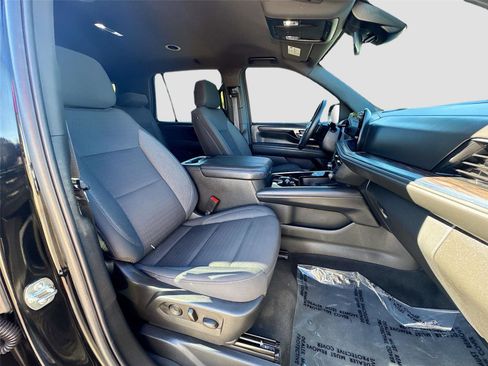 Used 2025 Chevrolet Tahoe LS image 29