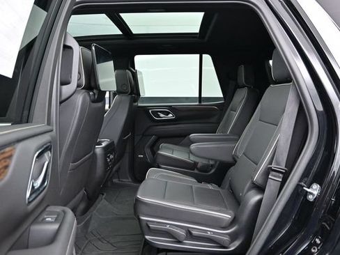 Used 2023 Chevrolet Tahoe Premier w/ Advanced Technology Package AWD/4WD image 24