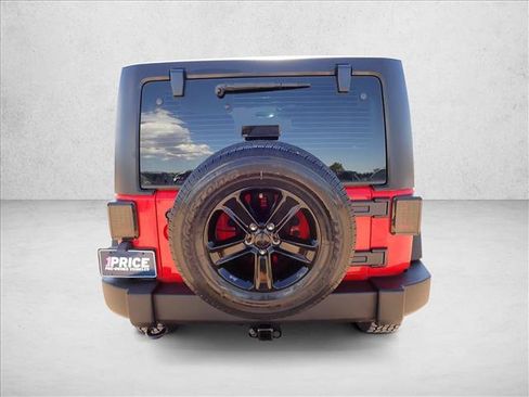 Used 2018 Jeep Wrangler Unlimited Sport w/ Connectivity Group AWD/4WD image 3