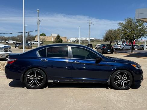 Used 2017 Honda Accord Sport Special Edition image 6