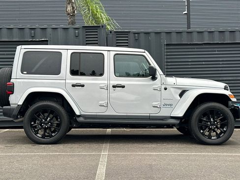 Used 2023 Jeep Wrangler Sahara image 9