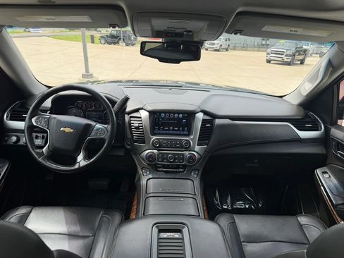 Used 2020 Chevrolet Tahoe Premier AWD/4WD image 16