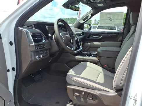 New 2026 GMC Yukon XL Elevation w/ Elevation Premium Package RWD image 20