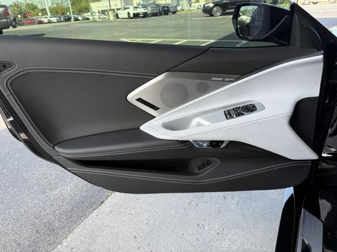 Used 2023 Chevrolet Corvette Stingray Premium Cpe w/ Z51 Performance Package image 16