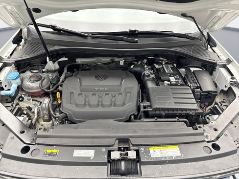 Used 2023 Volkswagen Tiguan SE AWD/4WD image 27
