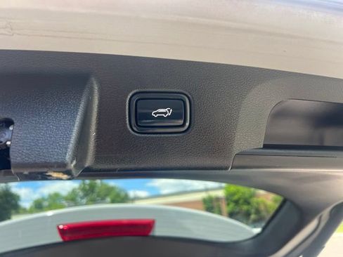 Used 2021 Kia Telluride EX w/ EX Premium Package AWD/4WD image 16