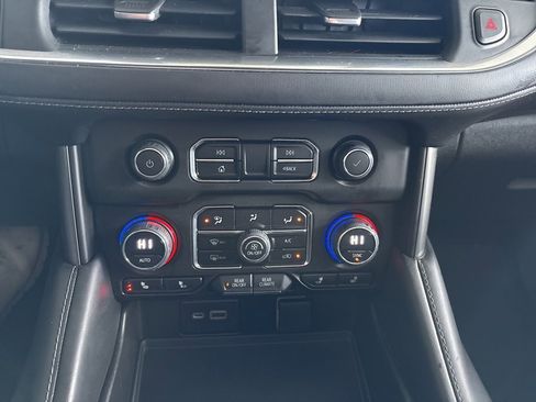 Used 2023 Chevrolet Suburban Z71 w/ Luxury Package image 24