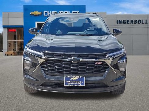Used 2026 Chevrolet Trax RS w/ Sunroof Package FWD image 19