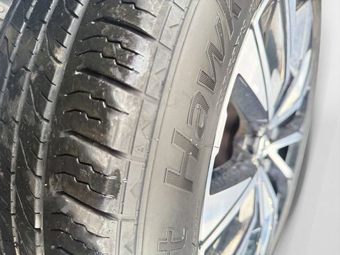 Used 2024 Volvo XC60 B5 Plus image 19