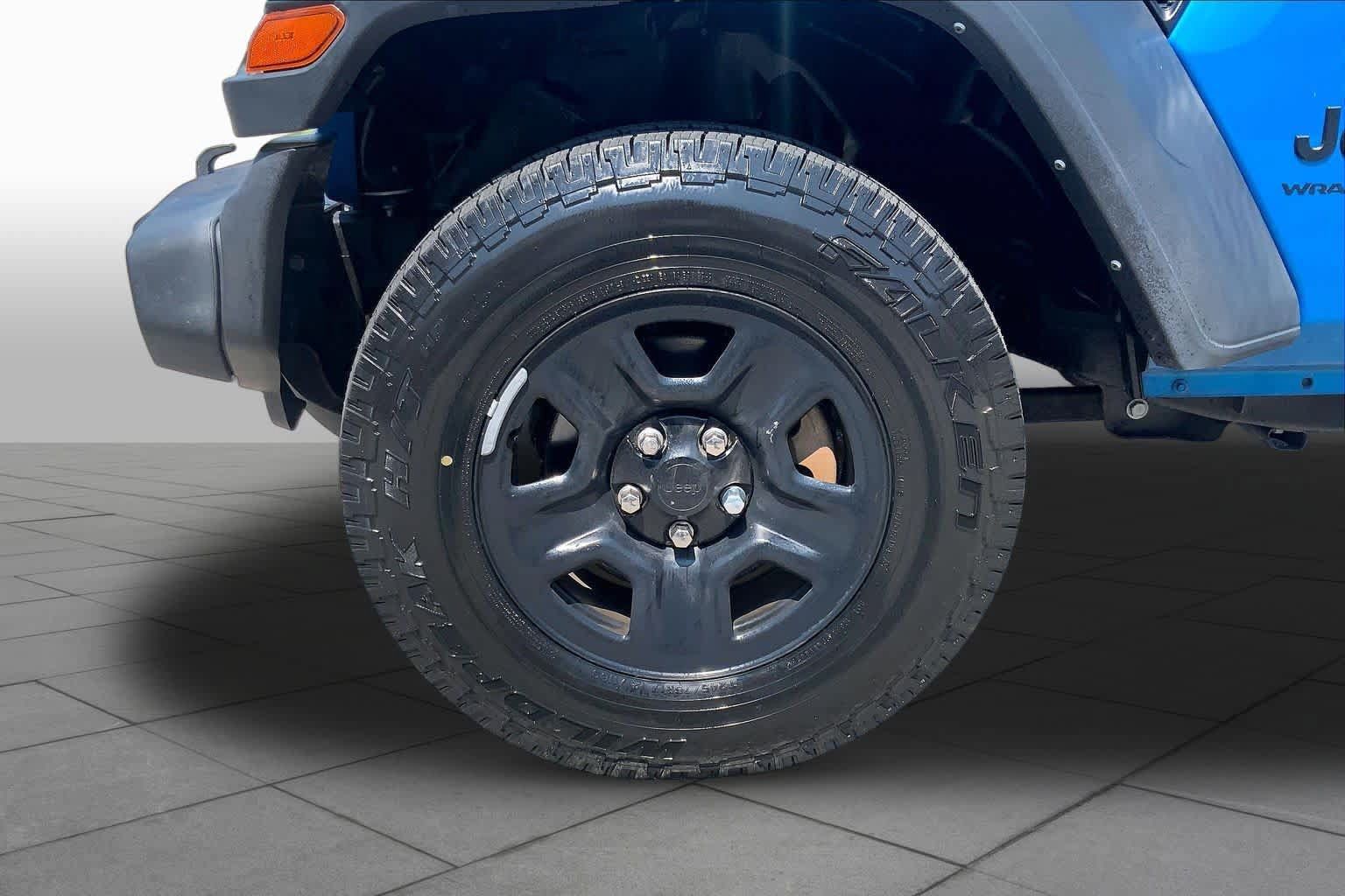 Used 2023 Jeep Wrangler Sport AWD/4WD image 10