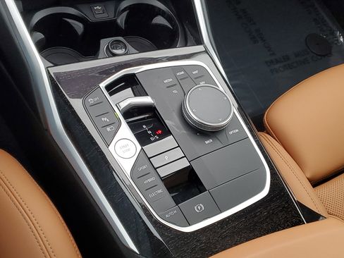 Certified 2023 BMW 330e xDrive 330e xDrive w/ Premium Package image 20