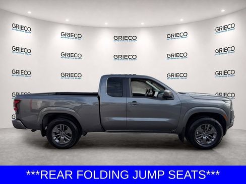 Certified 2025 Nissan Frontier SV w/ Tow Package RWD image 8
