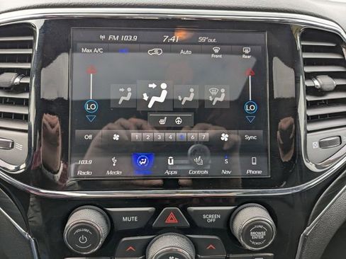 Used 2019 Jeep Grand Cherokee Limited w/ Trailer Tow Group IV AWD/4WD image 32