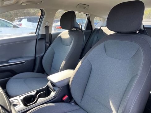 Used 2025 Kia K4 LXS image 34