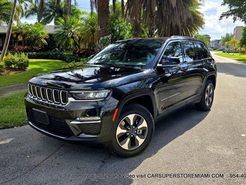 Used 2023 Jeep Grand Cherokee 4WD 4xe image 15