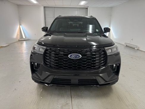 New 2026 Ford Explorer ST-Line image 2