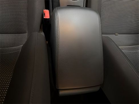 Used 2017 Volkswagen Passat 1.8T S image 16