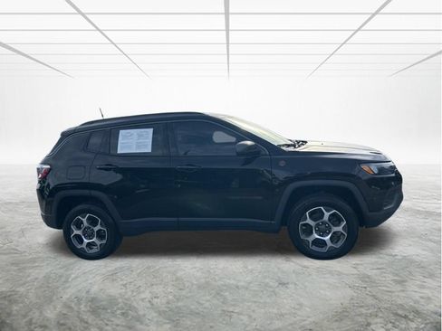 Certified 2022 Jeep Compass Trailhawk w/ Sun and Sound Group AWD/4WD image 2