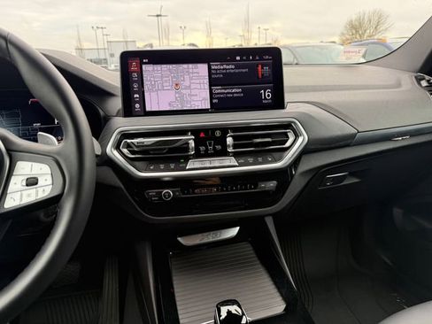 Used 2024 BMW X3 xDrive30i w/ Premium Package image 23