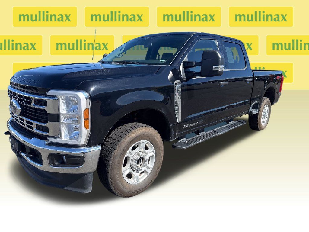 Used 2025 Ford F250 XLT w/ FX4 Off-Road Package AWD/4WD image 9
