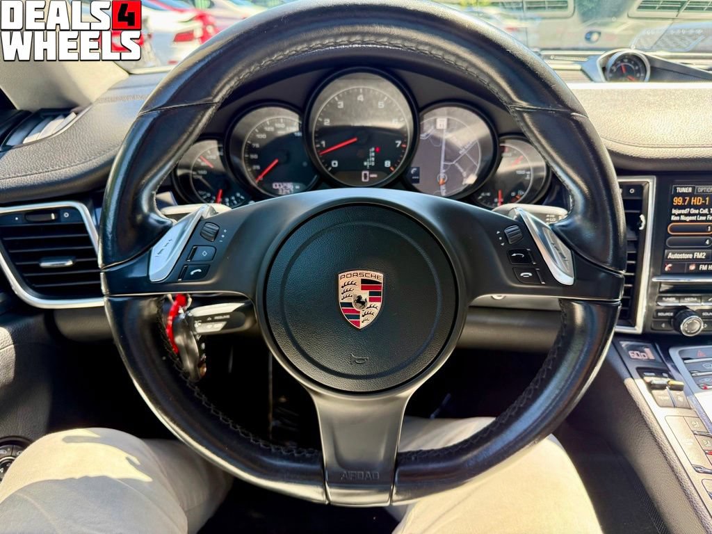 Used 2016 Porsche Panamera RWD image 26
