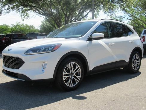 Used 2022 Ford Escape SEL w/ Technology Package FWD image 3