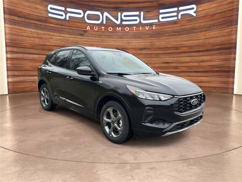 Used 2024 Ford Escape ST-Line w/ Tech Pack #1 image 8