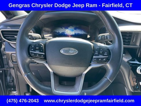 Used 2021 Ford Explorer Platinum w/ Equipment Group 601A AWD/4WD image 43