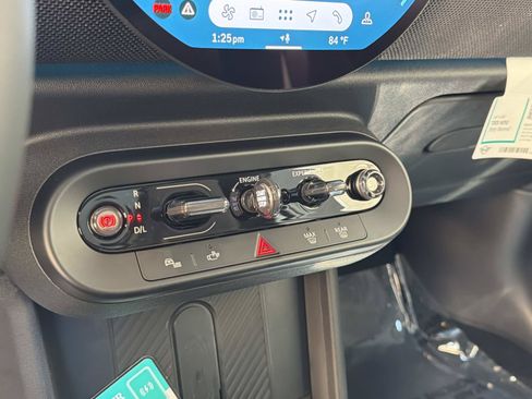 New 2026 MINI Cooper 2-Door Hardtop FWD image 17