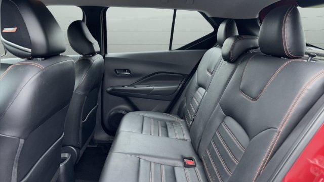 Used 2018 Nissan Kicks SR w/ Premium Package FWD image 22