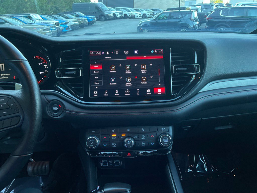 Used 2025 Dodge Durango GT AWD/4WD image 16